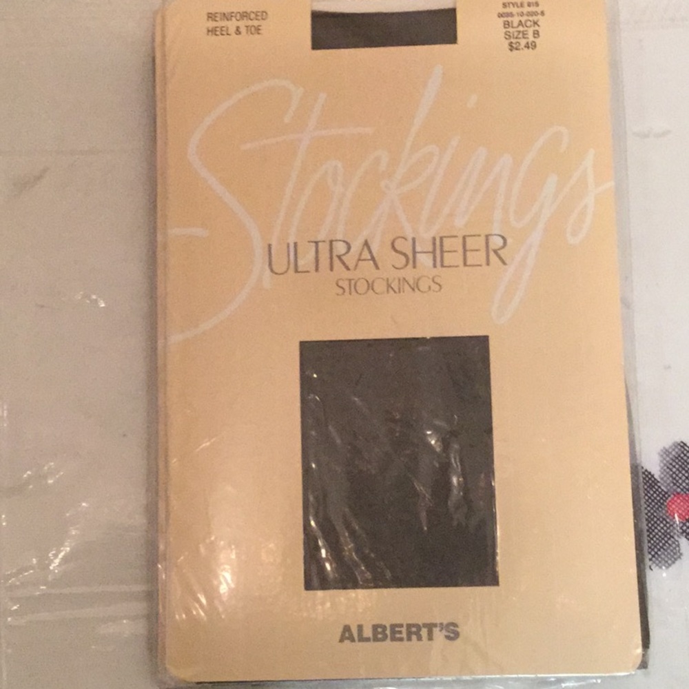 Albert’s for garters Ultra sheer stockings B NWT